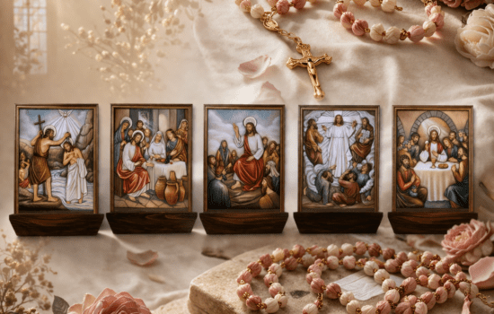 A Complete Guide to the Luminous Mysteries of the Rosary